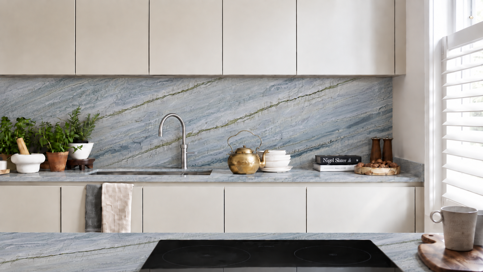 Valor Collective kitchen with Leblon worktop and backsplash